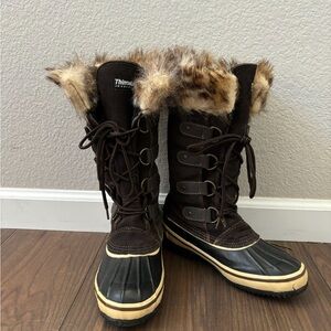 3M Thinsulate Brown Lace-Up Faux Fur Trim Waterproof Winter Boots - Women's